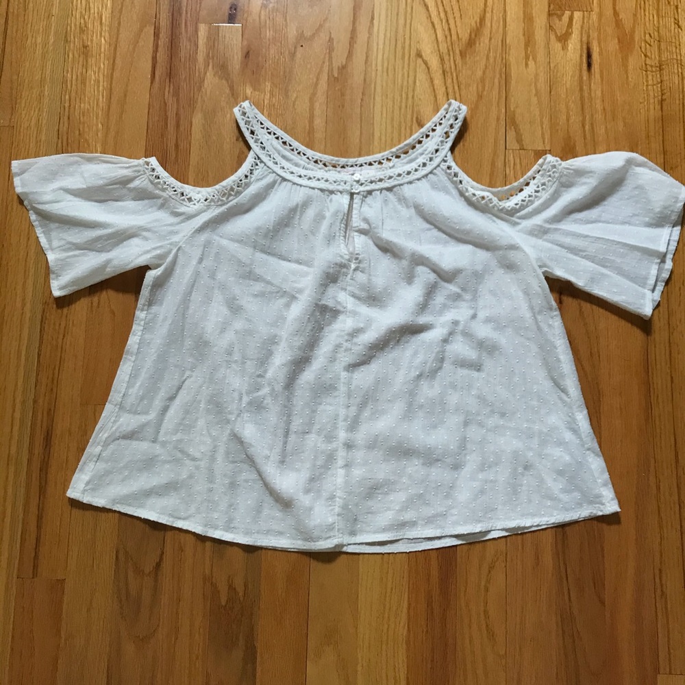 Melrose and Market cold shoulder top